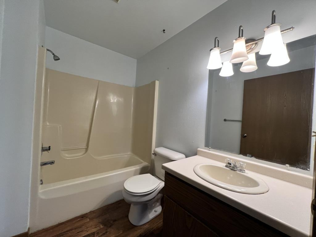 282 Wintergreen Dr Apt 4 - Photo 7 of 9