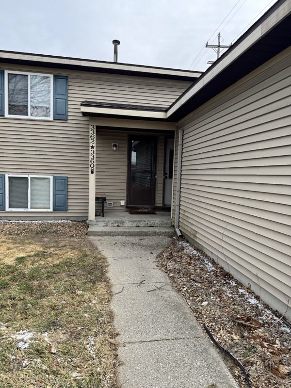 3360 Burlingame Ave Sw - Photo 3 of 15