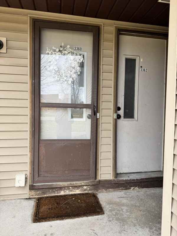 3360 Burlingame Ave Sw - Photo 4 of 15