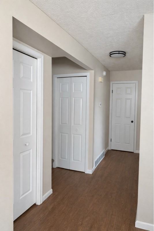 3360 Burlingame Ave Sw - Photo 6 of 15