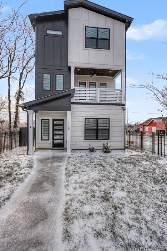 115 Green St - Photo 3 of 49