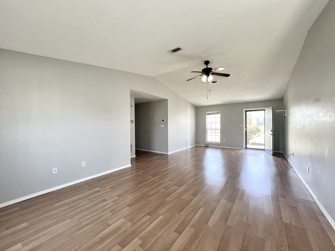 14101 Cherry Hill Dr