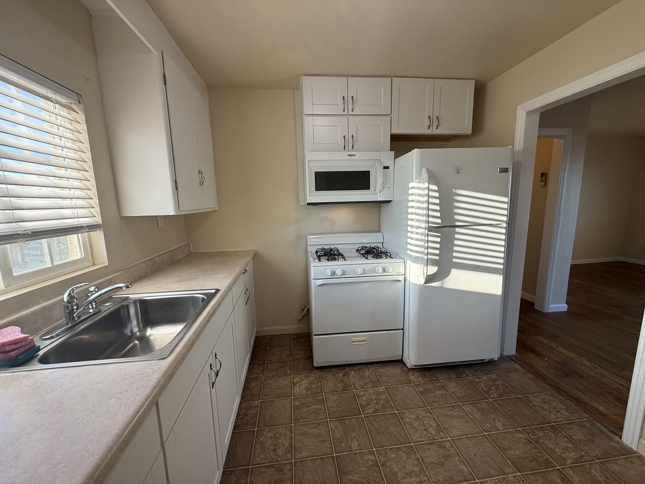 5425 Live Oak Ave #D - Photo 4 of 10