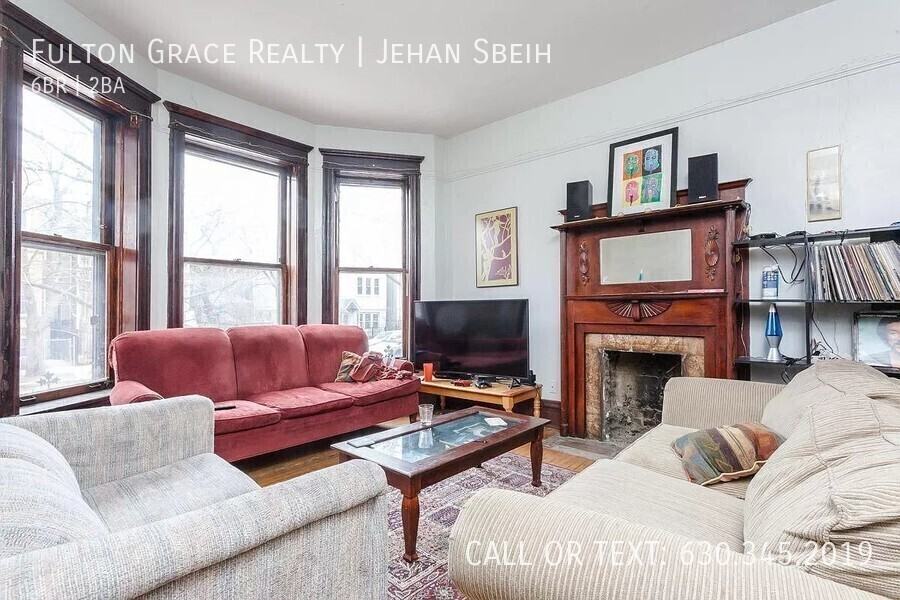 3126 N Seminary Ave #1F - Photo 2 of 11