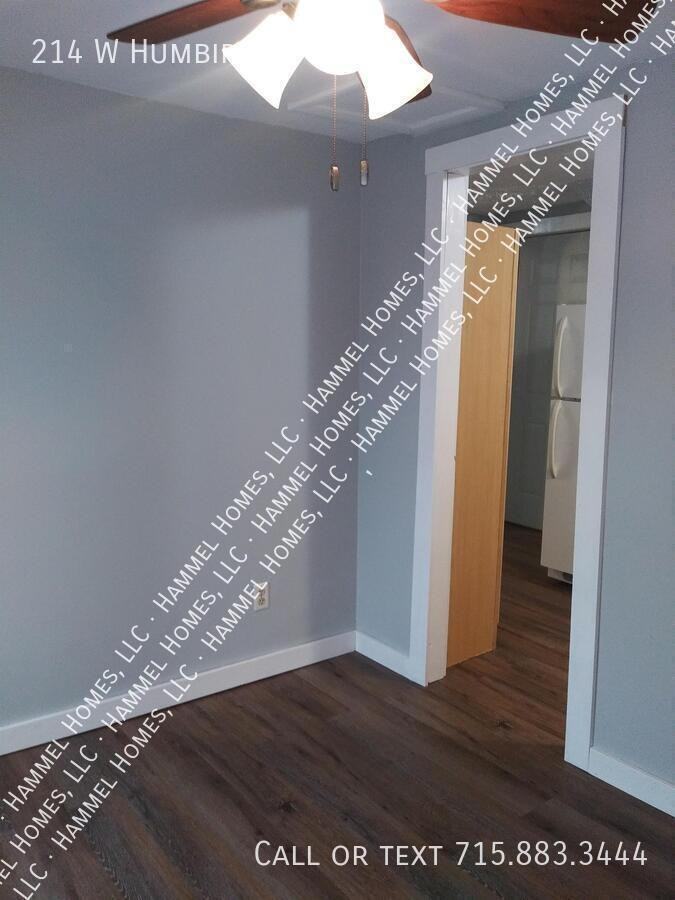 214 W Humbird St #3 - Photo 4 of 11