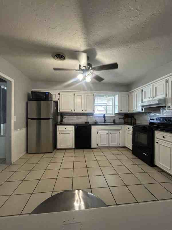 606 Westridge Dr - Photo 5 of 20