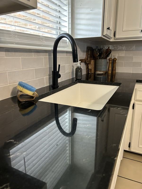 606 Westridge Dr - Photo 6 of 20