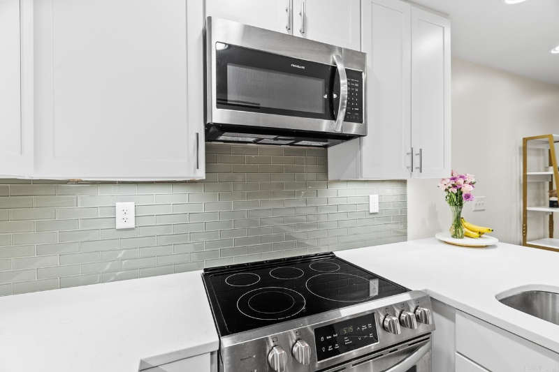 3700 Cantrell Rd - Photo 6 of 20