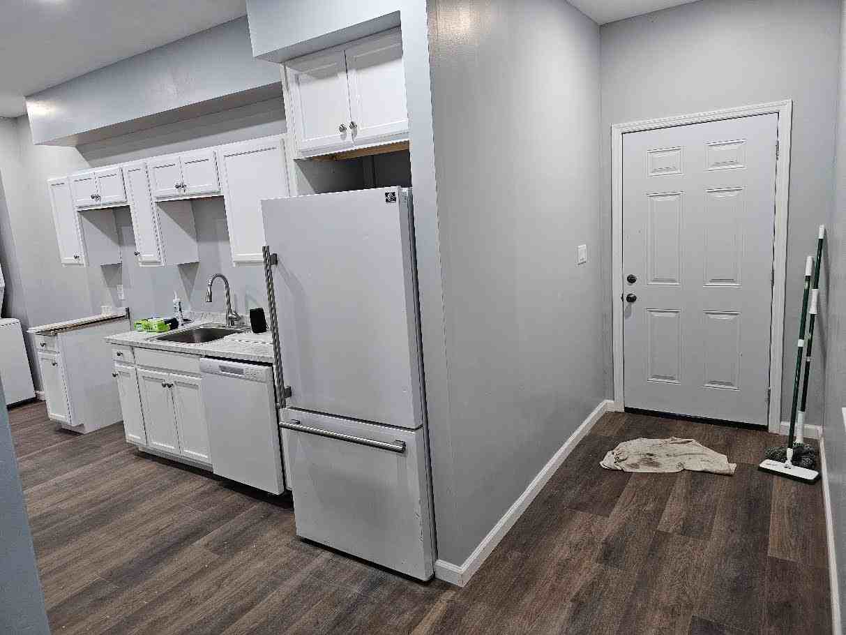 711 N Ohio Ave #1 - Photo 4 of 11