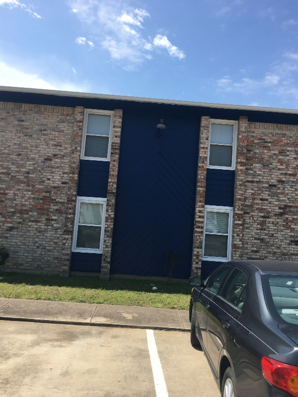 2427 W Prairie St - Photo 4 of 9