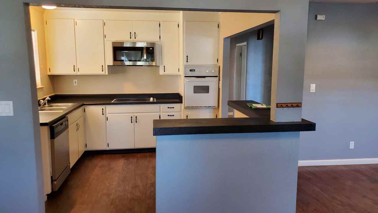 1992 14th St - Photo 4 of 19