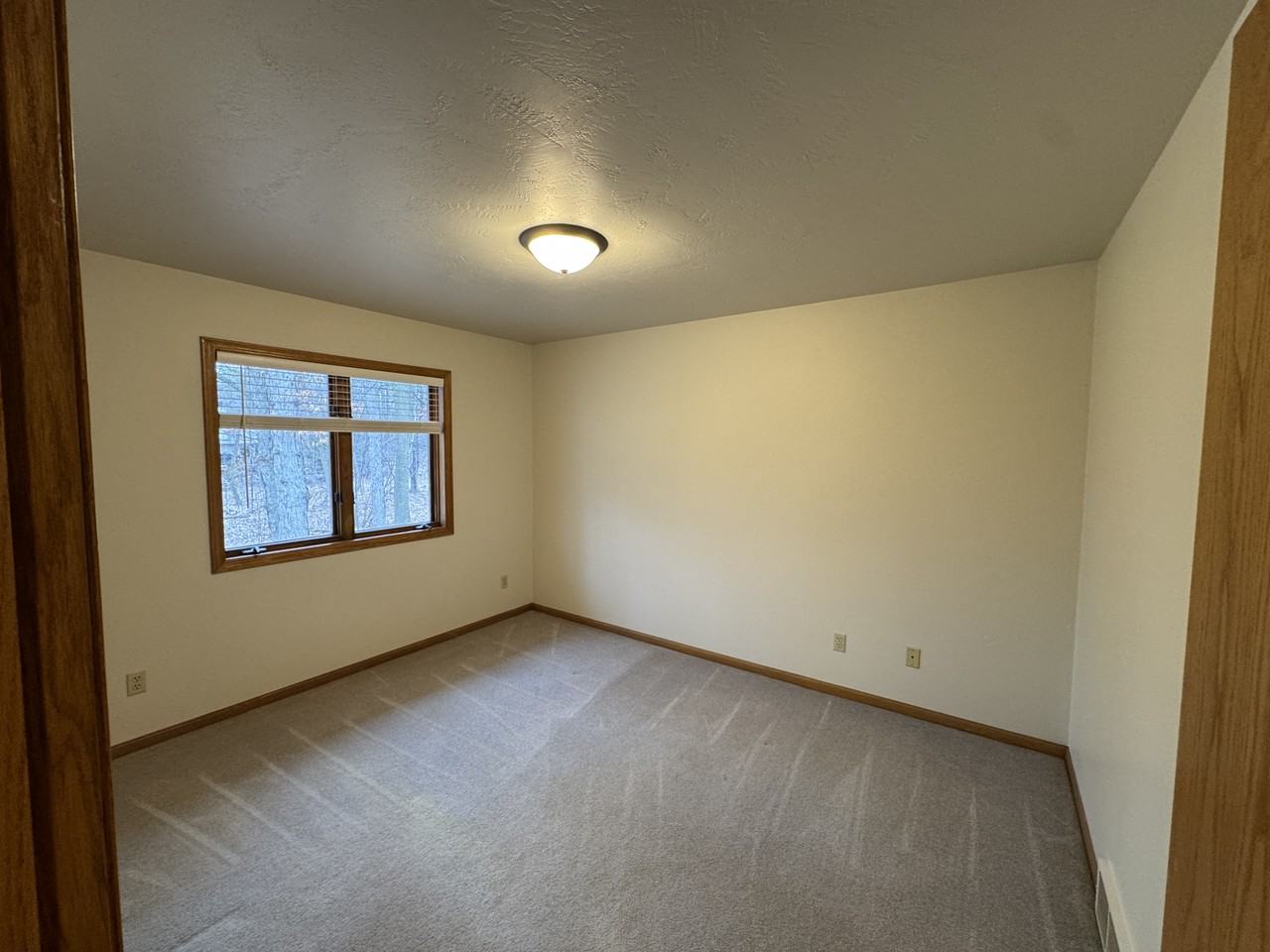 6228 Tielens Rd - Photo 7 of 12