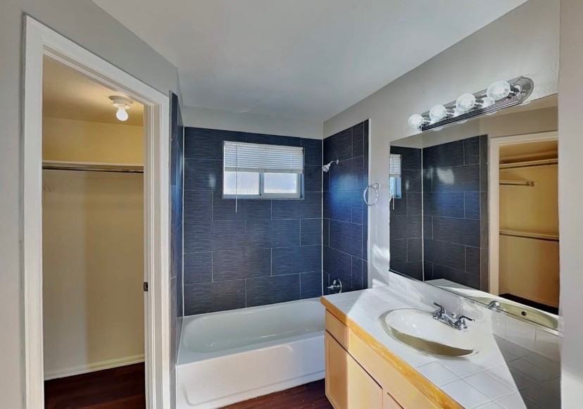 11029 Benton St #2B - Photo 3 of 9