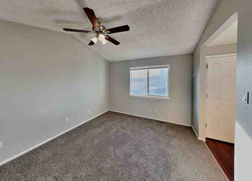 11029 Benton St #2B - Photo 5 of 9