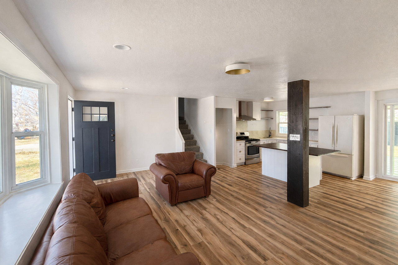 107 Arlen St - Photo 2 of 20