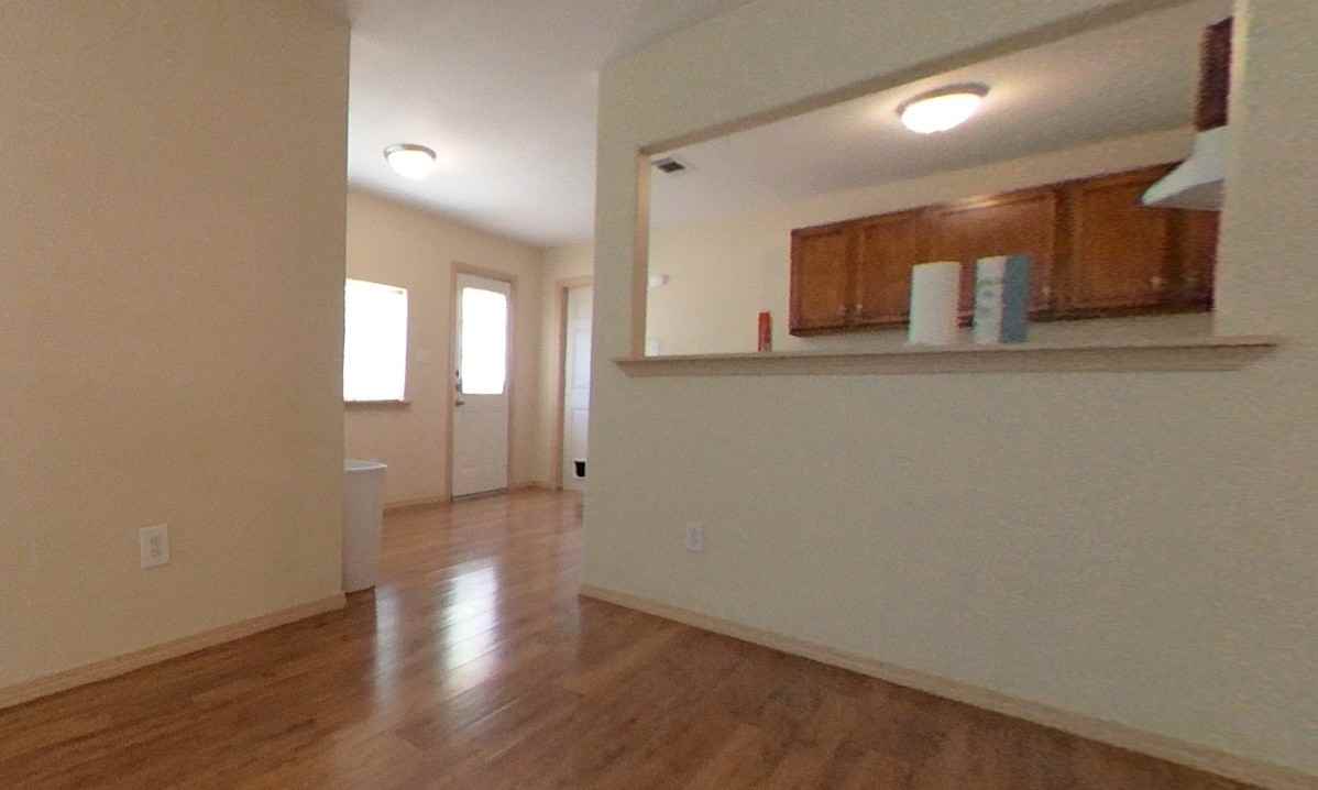 156 S Grape Ave - Photo 5 of 10