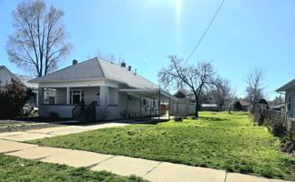 featured image of 275 34th St #1