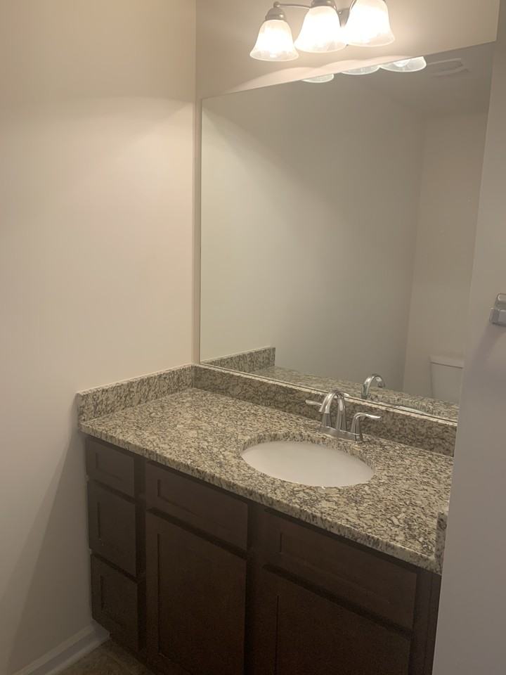 215 Orange Pond Ct - Photo 7 of 11