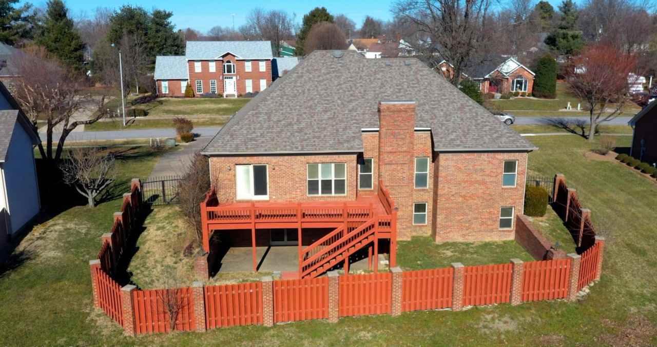 402 Willow Creek Dr - Photo 2 of 12