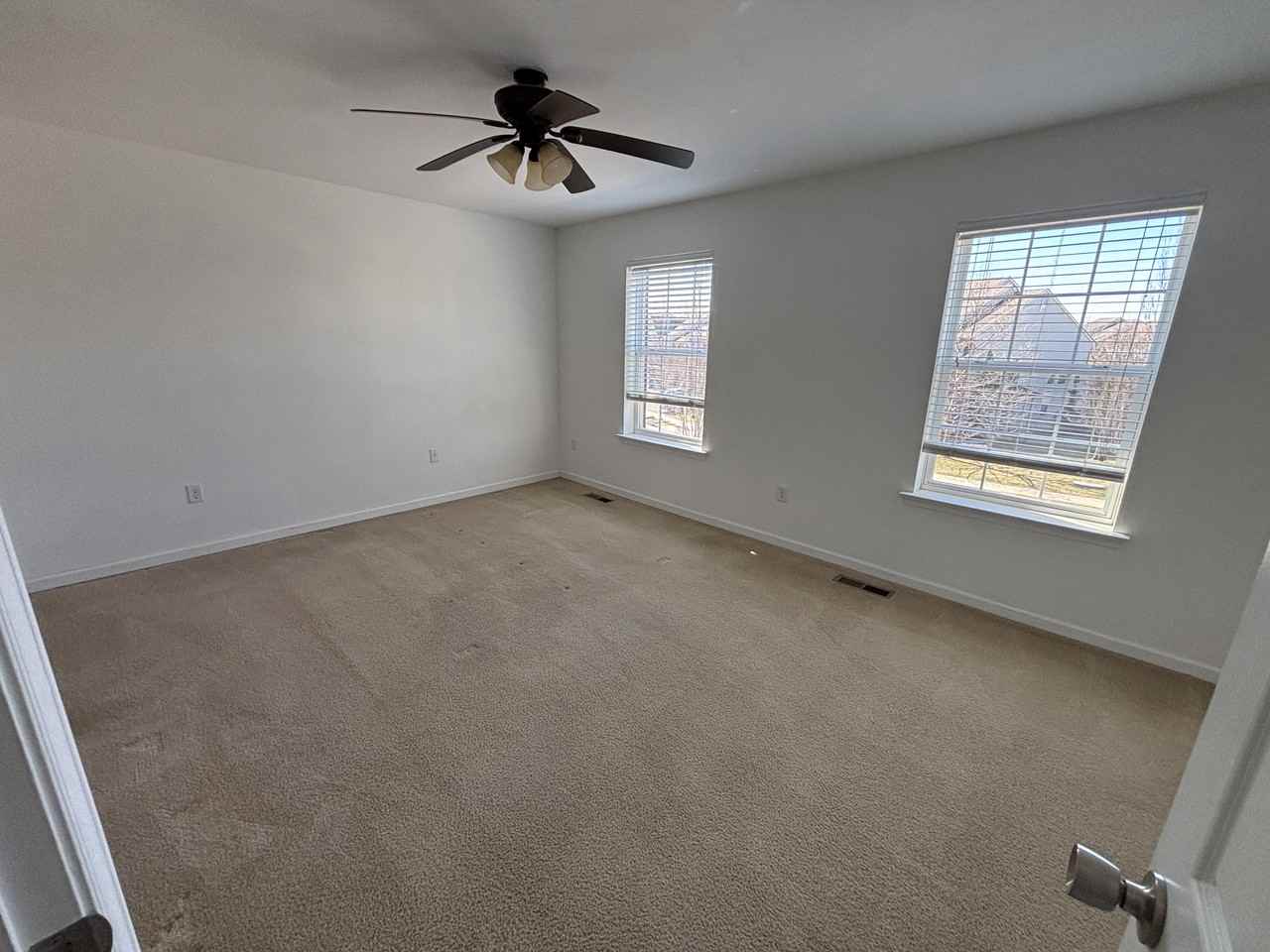 300 Milkweed Dr - Photo 7 of 14