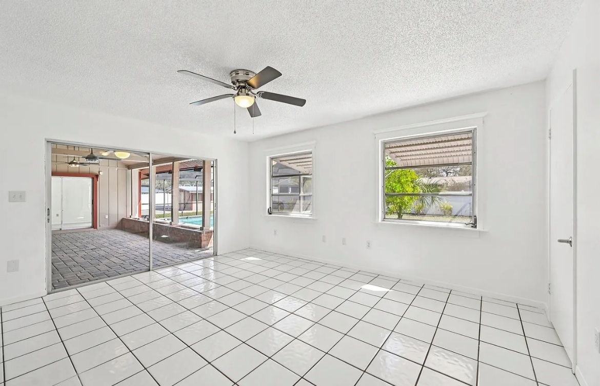 1550 Dorchester St - Photo 2 of 12