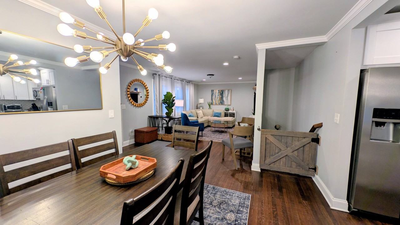 831 Parkway Dr Se - Photo 4 of 20