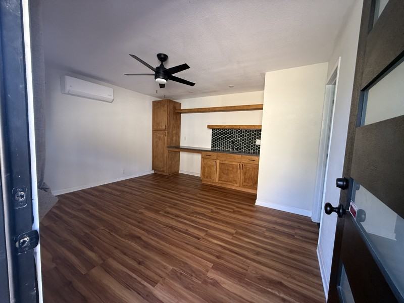 132 Palm Ave #B - Photo 3 of 13