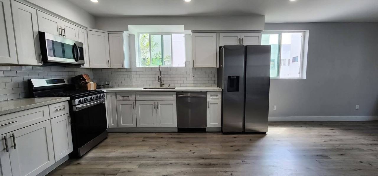 4651 W 18th St - Photo 5 of 7