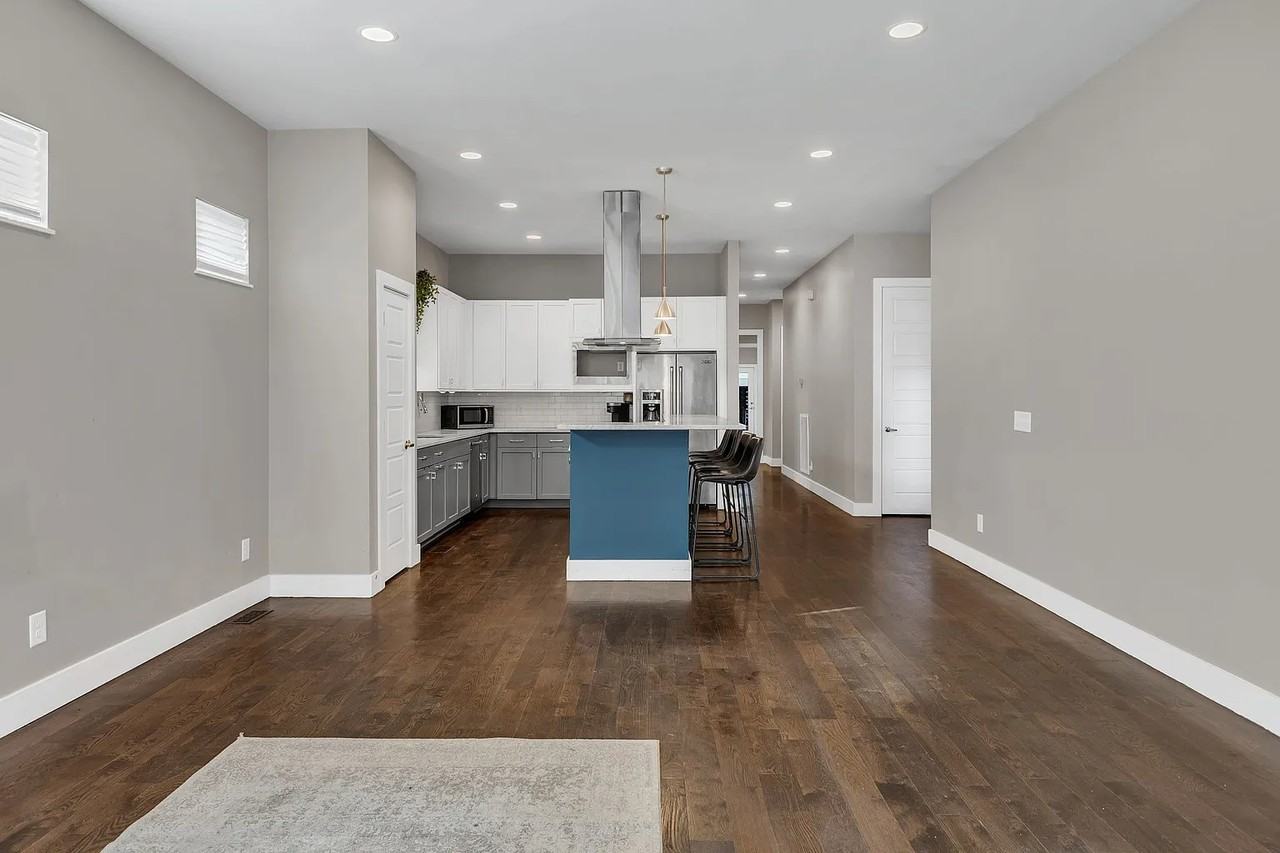 606B Hume St - Photo 6 of 40