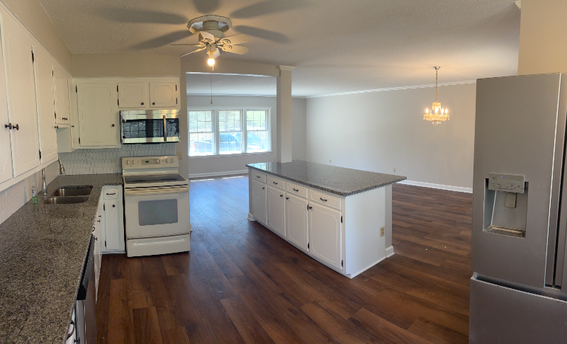 1280 Woodland Dr - Photo 4 of 12