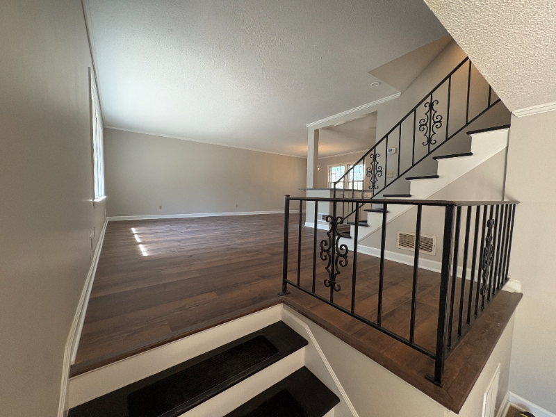 1280 Woodland Dr - Photo 5 of 12