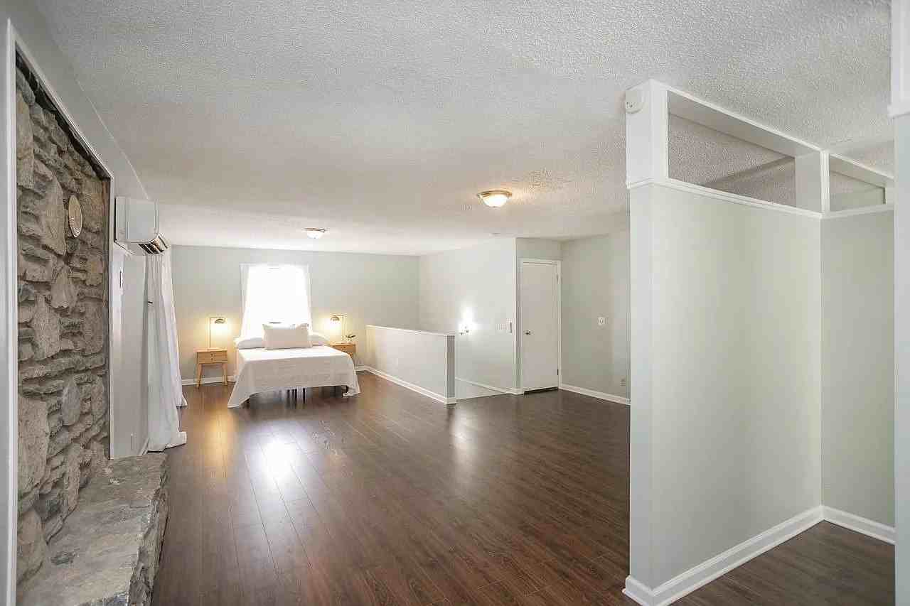 327 Vivelle Ave #B - Photo 6 of 13