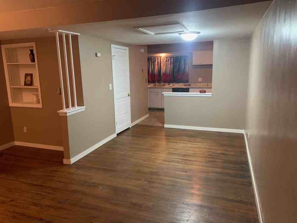 2138 Hebron Avenue - Photo 5 of 30