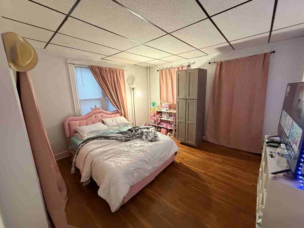 51 18th St #1 - Photo 3 of 10