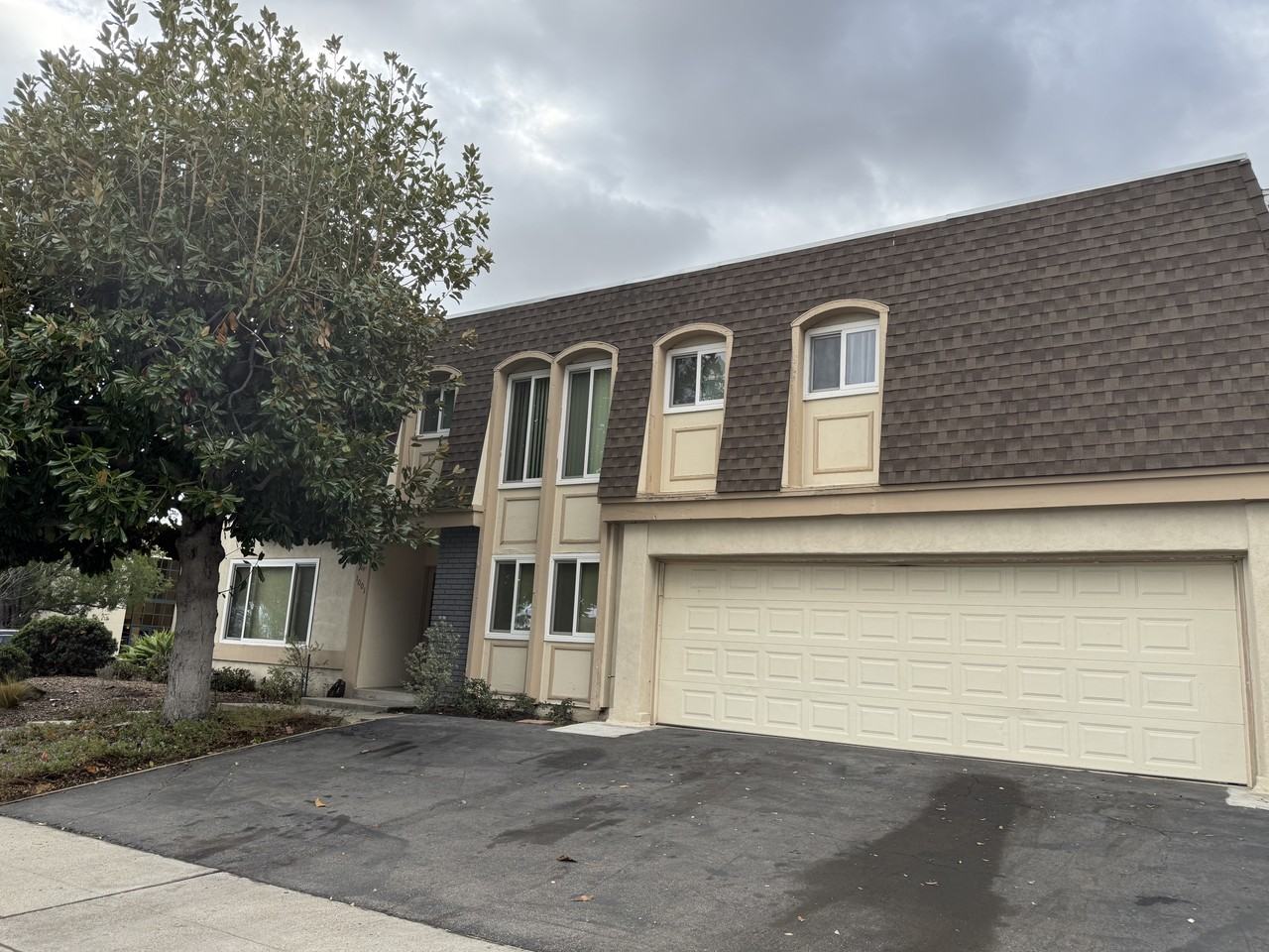 1001 N Altadena Dr #1 - Photo 4 of 6