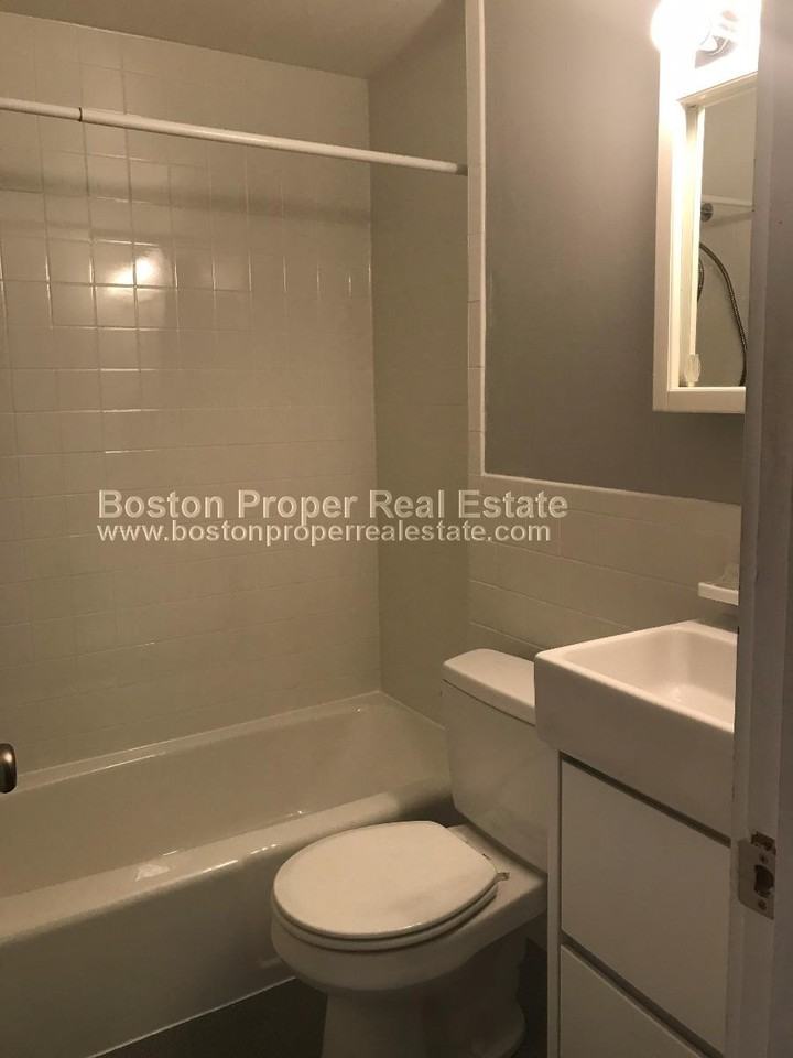 114 Saint Botolph St #2 - Photo 4 of 12