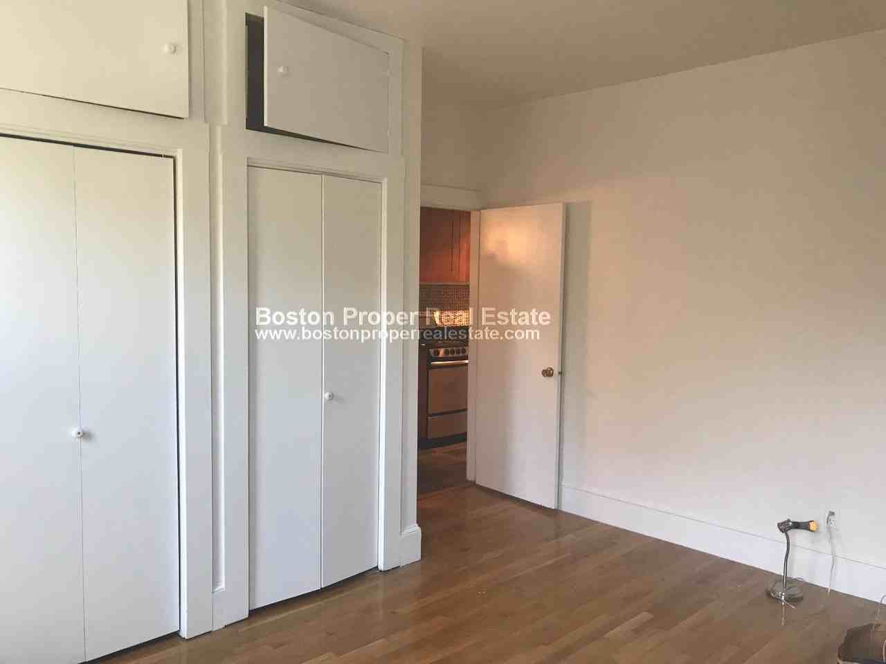 114 Saint Botolph St #2 - Photo 7 of 12