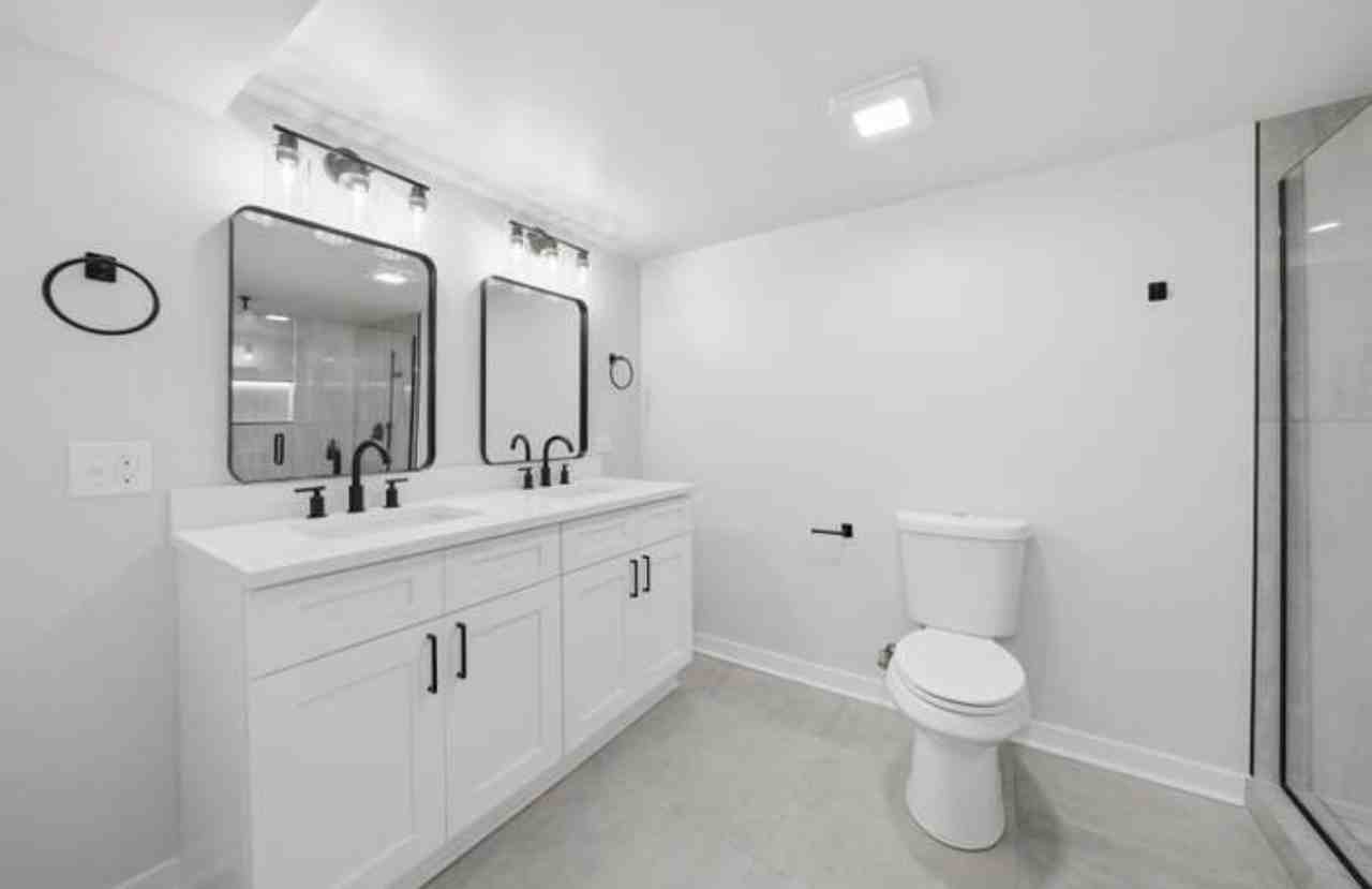 4209 W Wilcox St - Photo 3 of 8