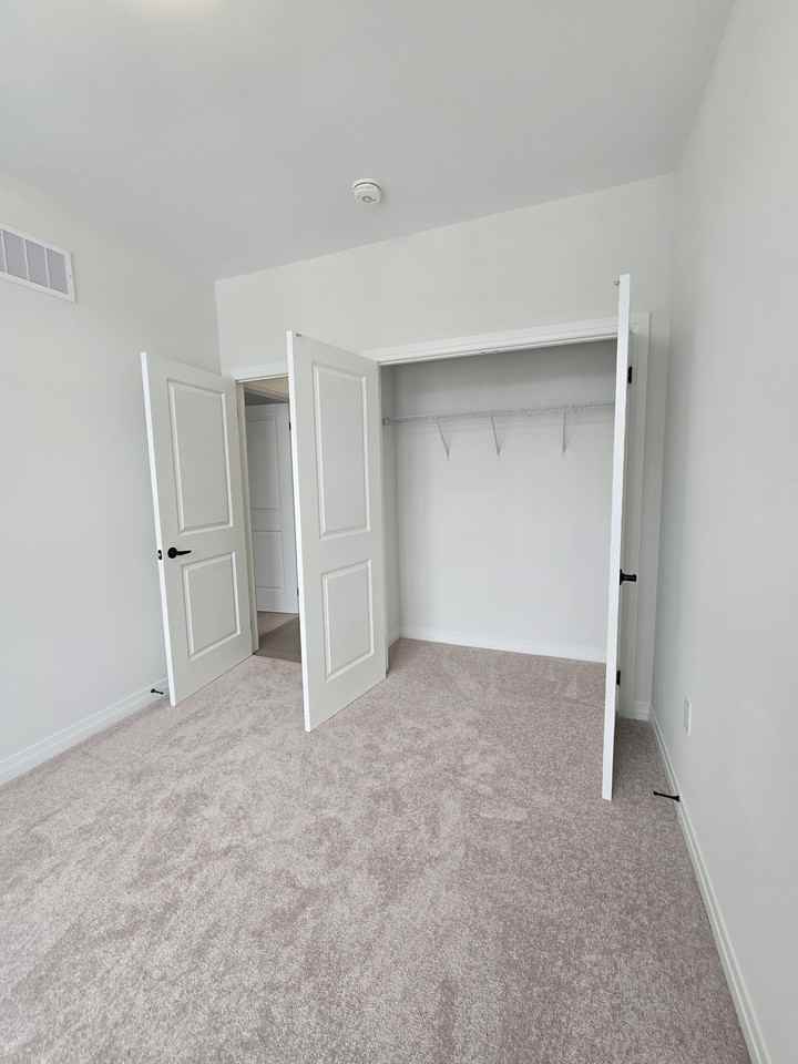 45 Auckland Dr - Photo 6 of 25