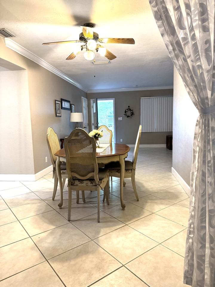 3020 Bay Street - Photo 7 of 20