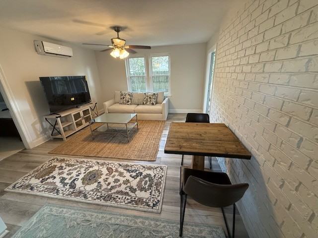 4251 Cypress St #1 - Photo 4 of 14