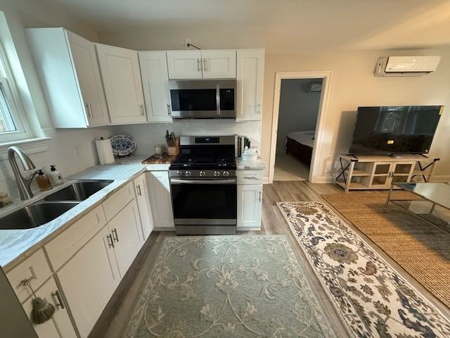 4251 Cypress St #1 - Photo 5 of 14