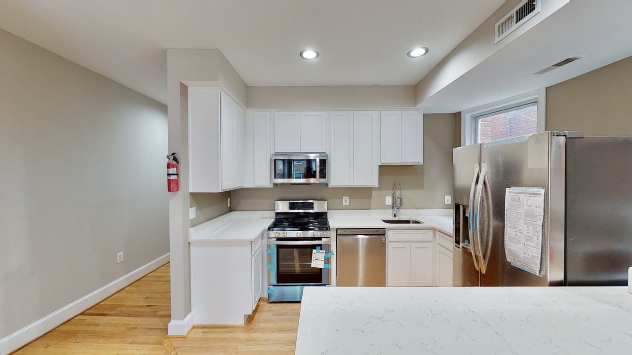 1312 Park Rd Nw #2 - Photo 5 of 15