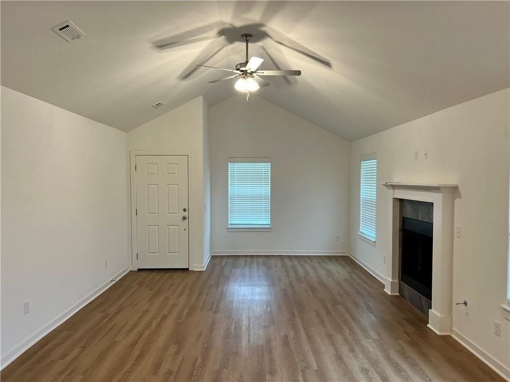 590 N Cresswell Dr - Photo 3 of 18