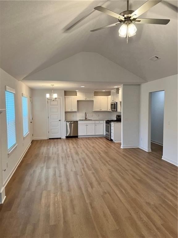 590 N Cresswell Dr - Photo 5 of 18