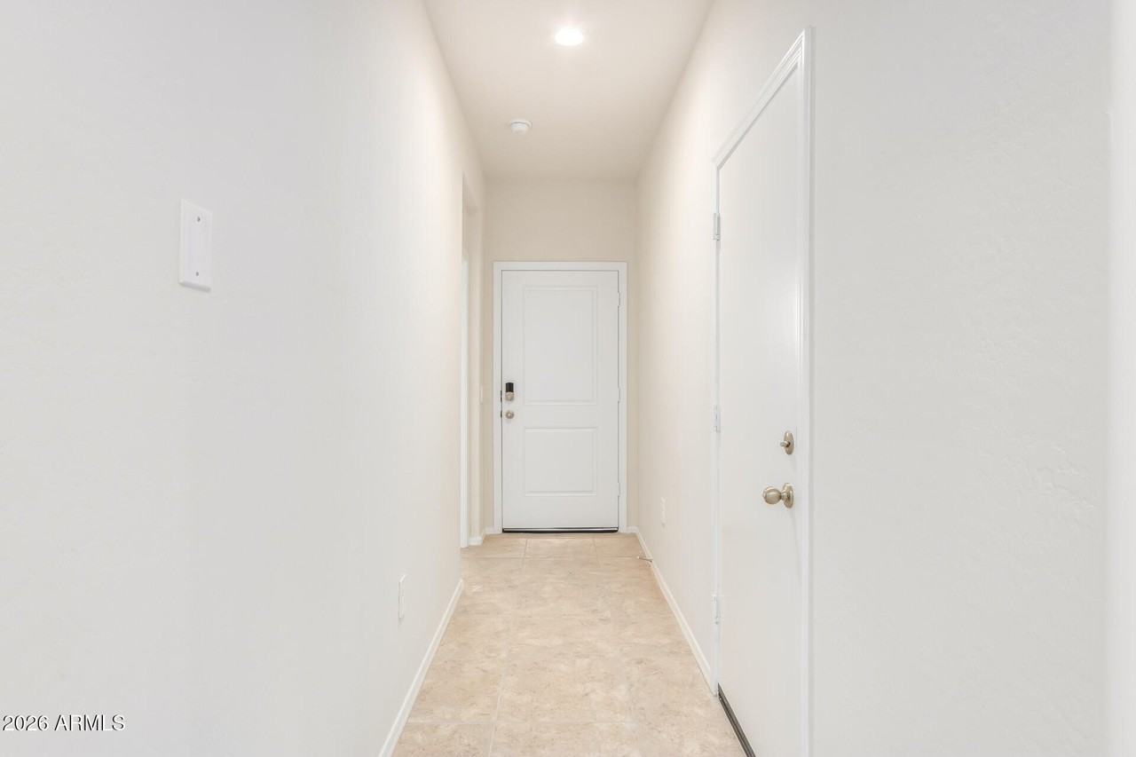 1810 W Pinkley Ave - Photo 4 of 37