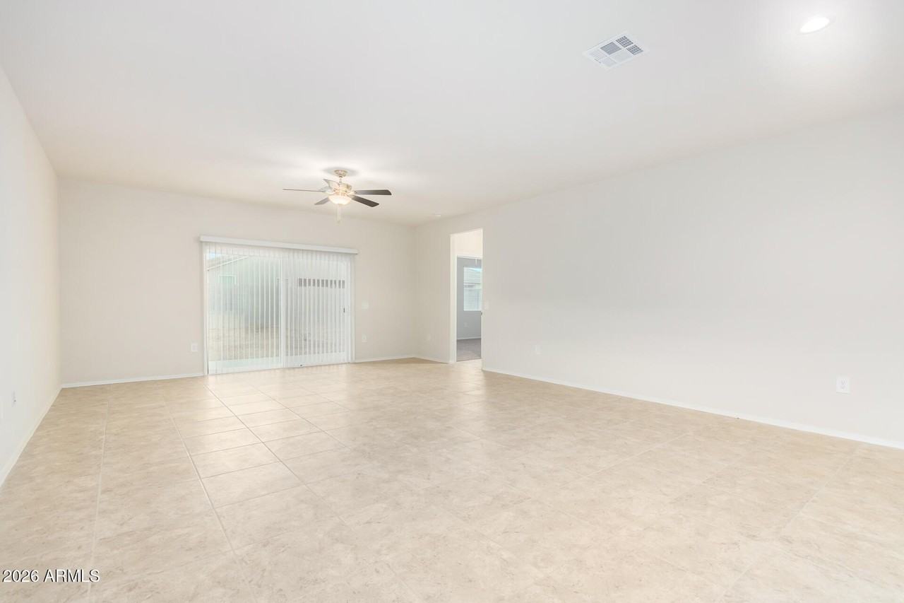 1810 W Pinkley Ave - Photo 6 of 37