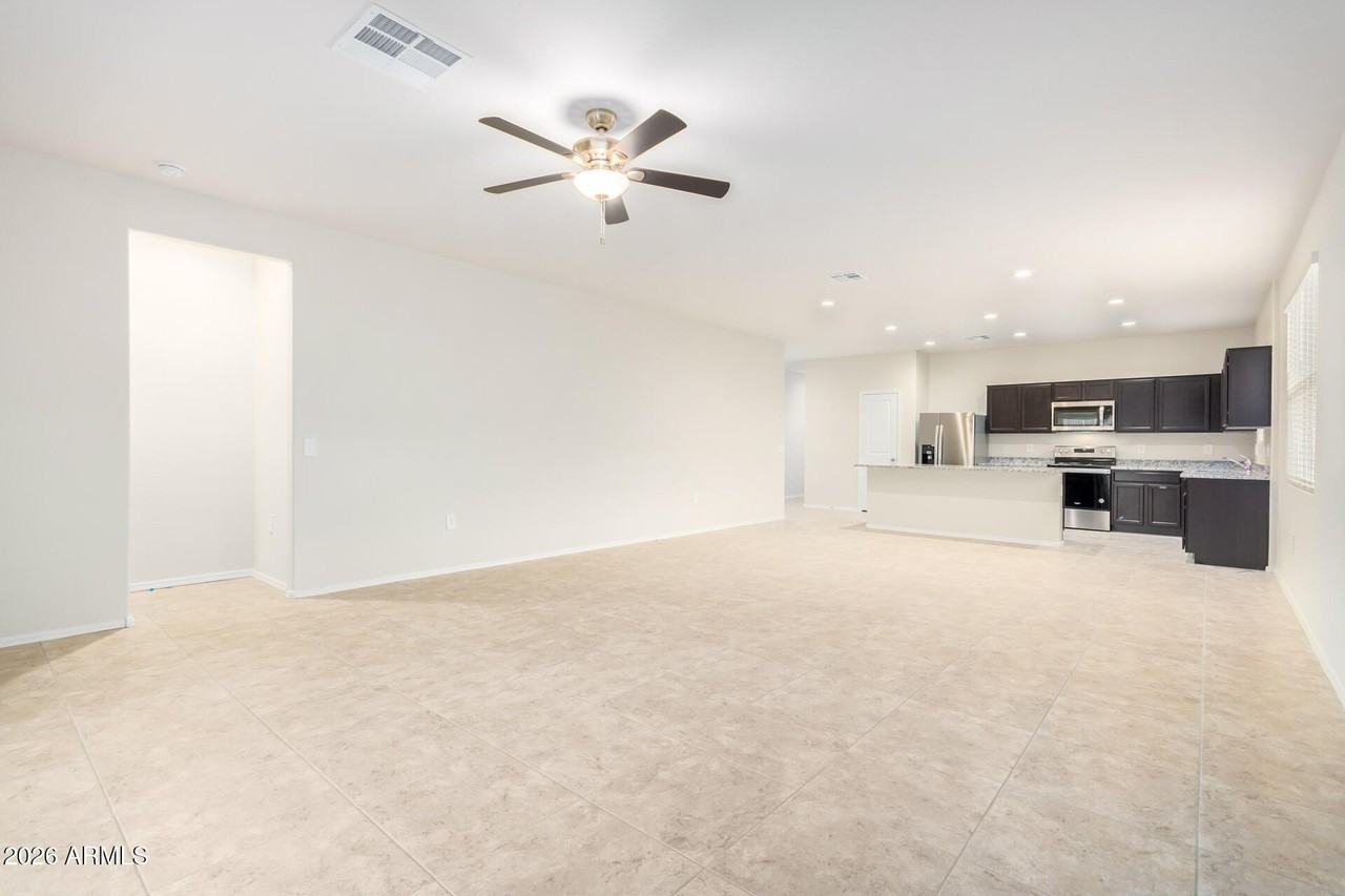 1810 W Pinkley Ave - Photo 7 of 37