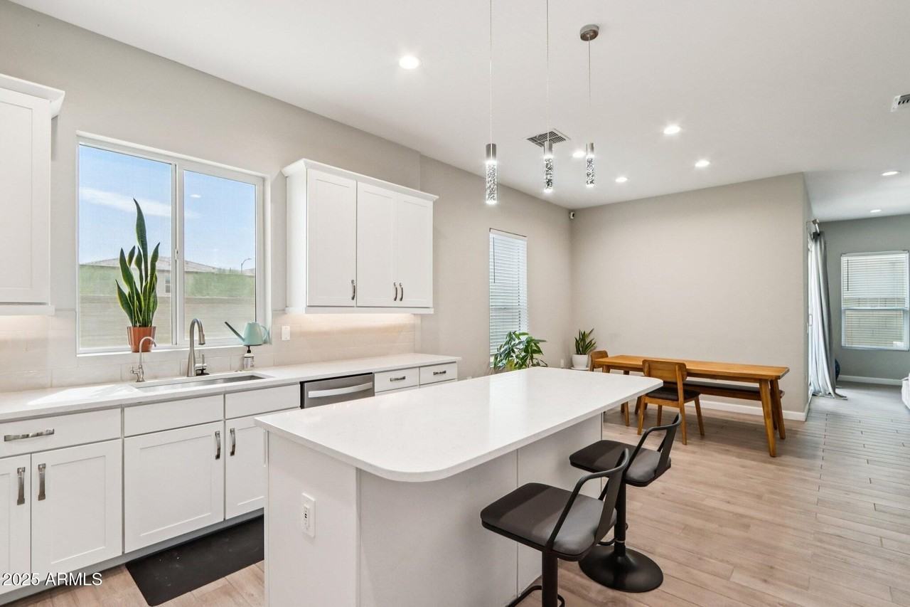 4869 E Muriel Dr - Photo 7 of 46