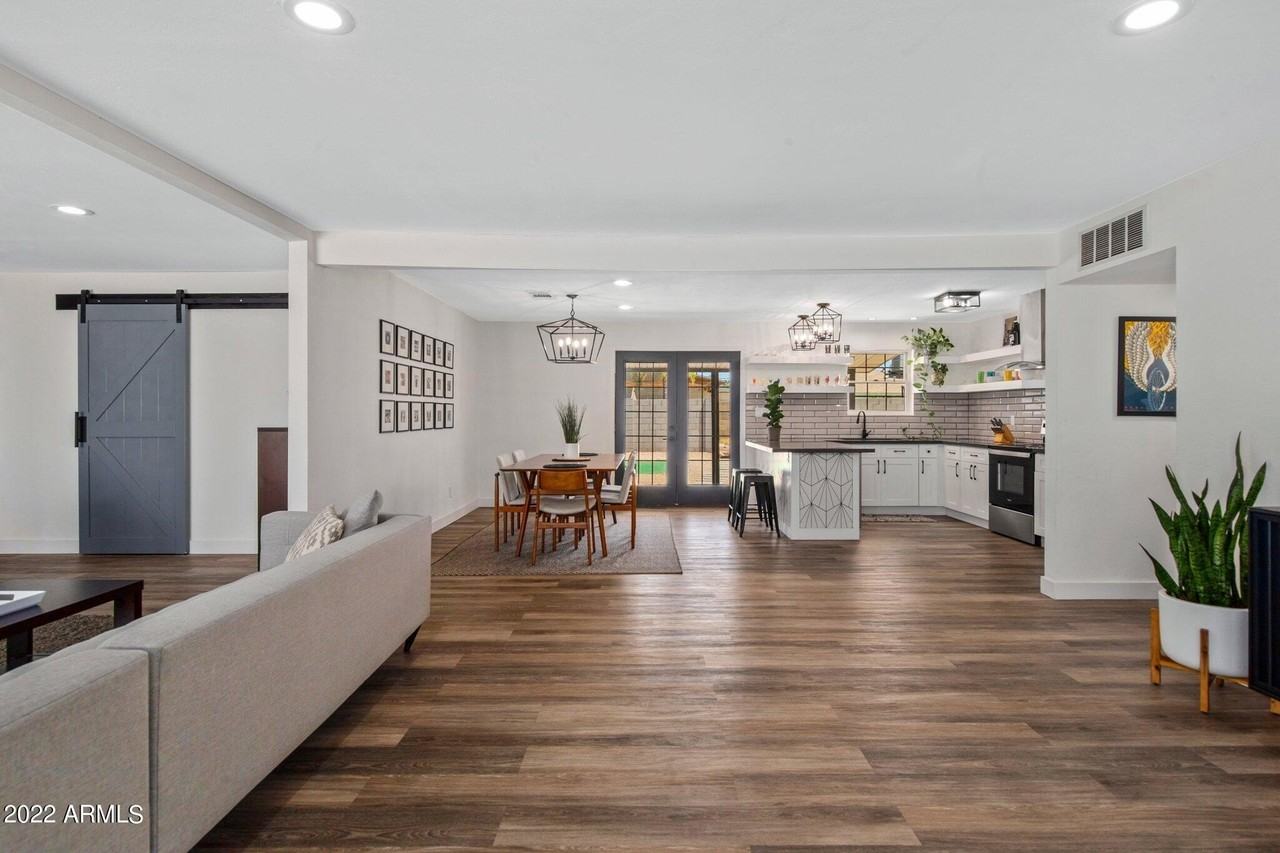 8328 E Palm Ln - Photo 5 of 26